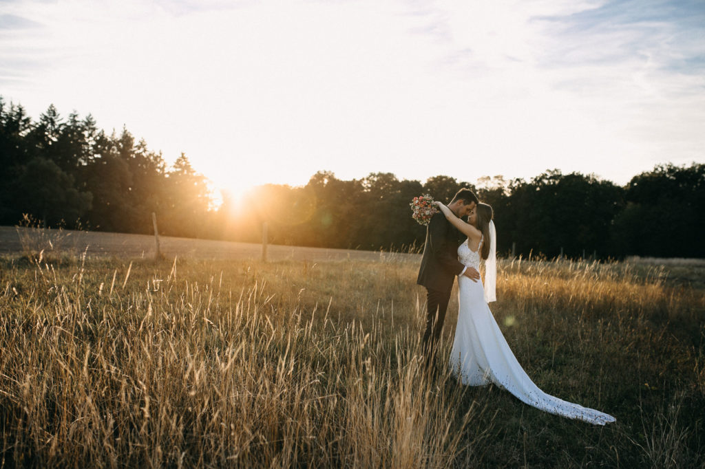 After Wedding Shooting bei Sonnenuntergang